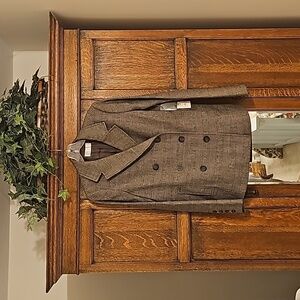 Stunning 100 wool Badgley Mischka blazer